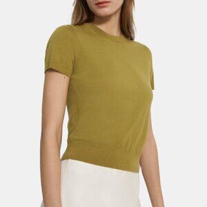 Theory Short-Sleeve Merino Wool Sweater in Willow size P petite